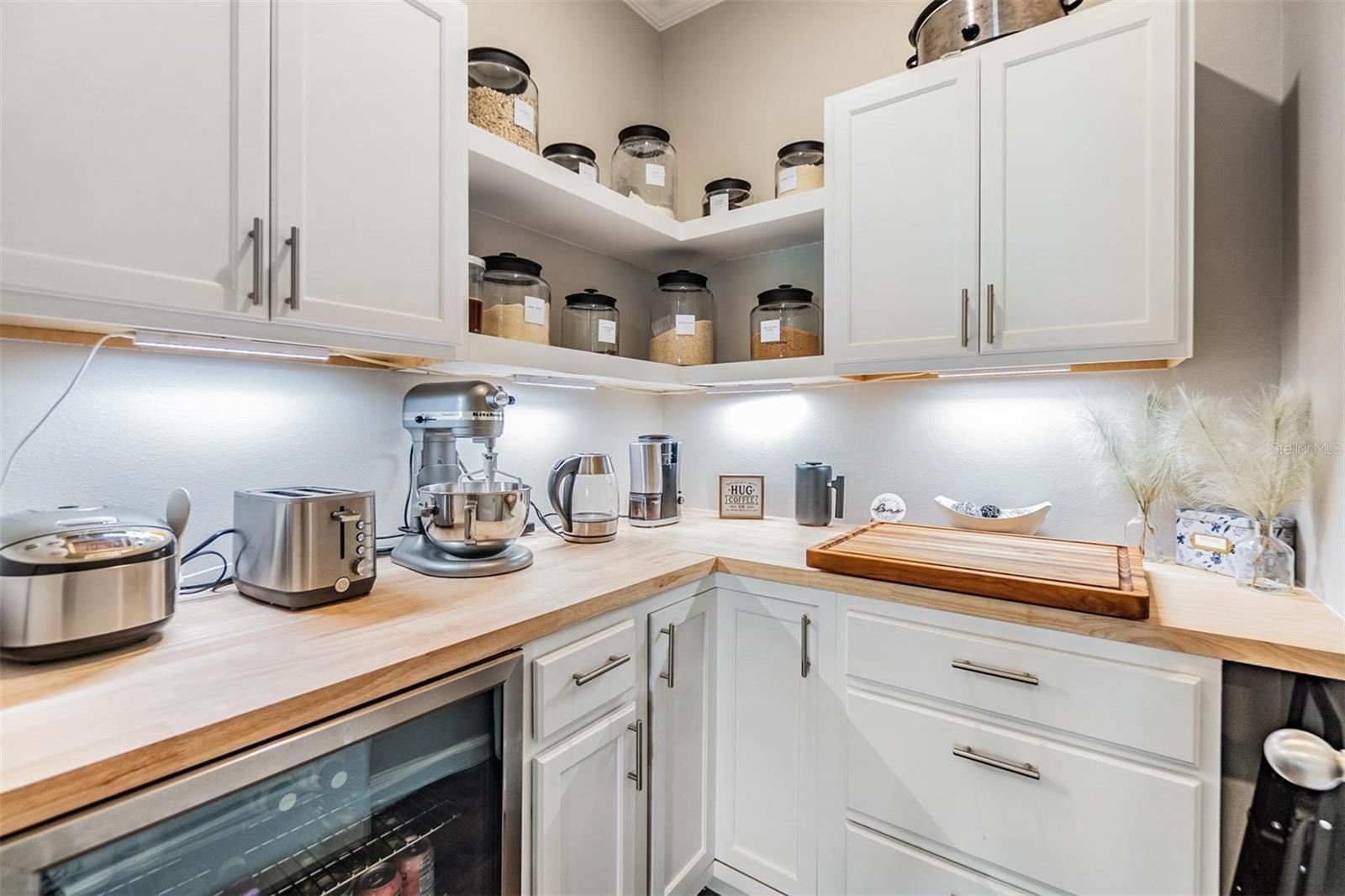 701 GARDEN OAKS SQ, SEFFNER, FL, 33584