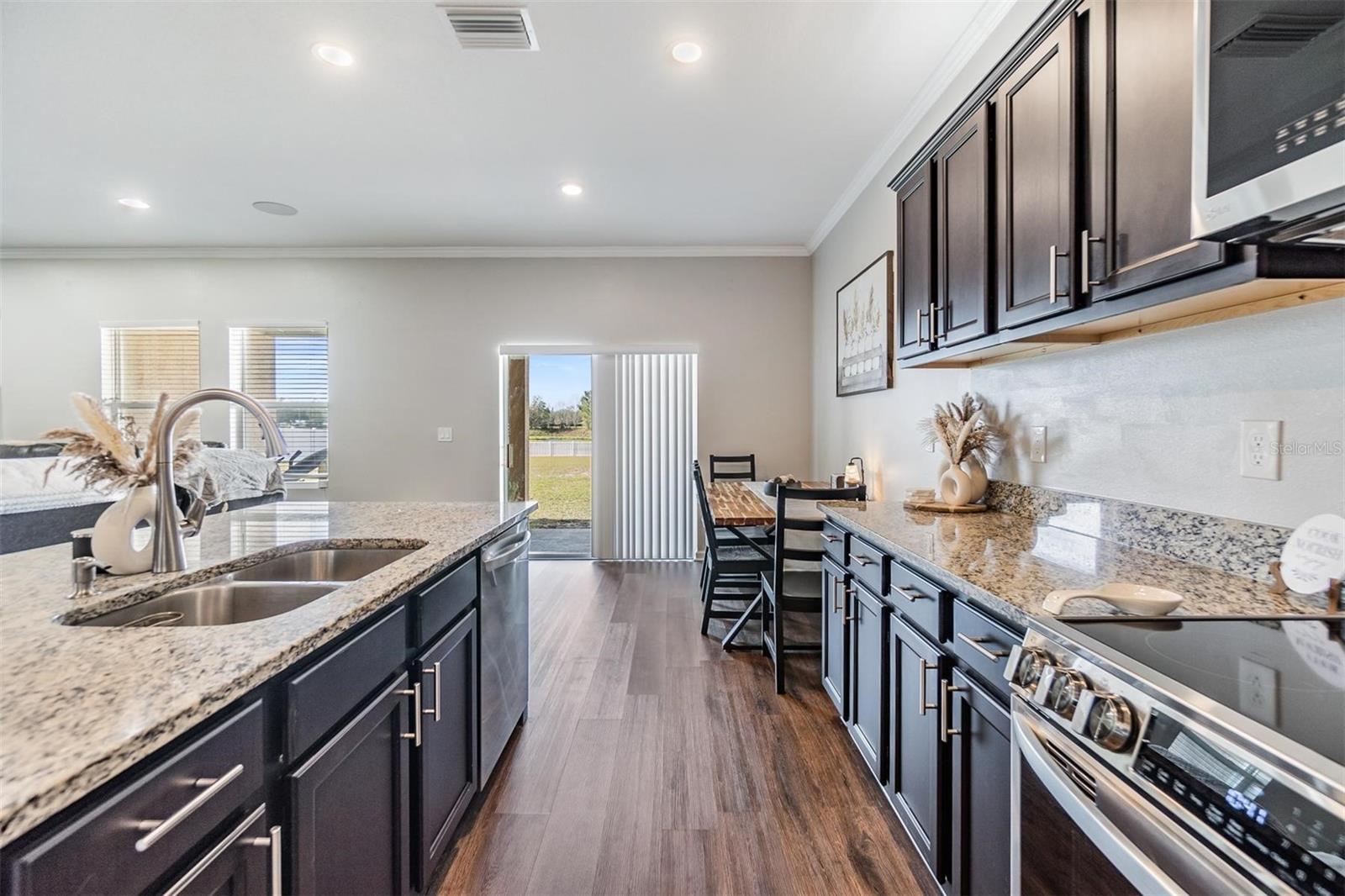 701 GARDEN OAKS SQ, SEFFNER, FL, 33584