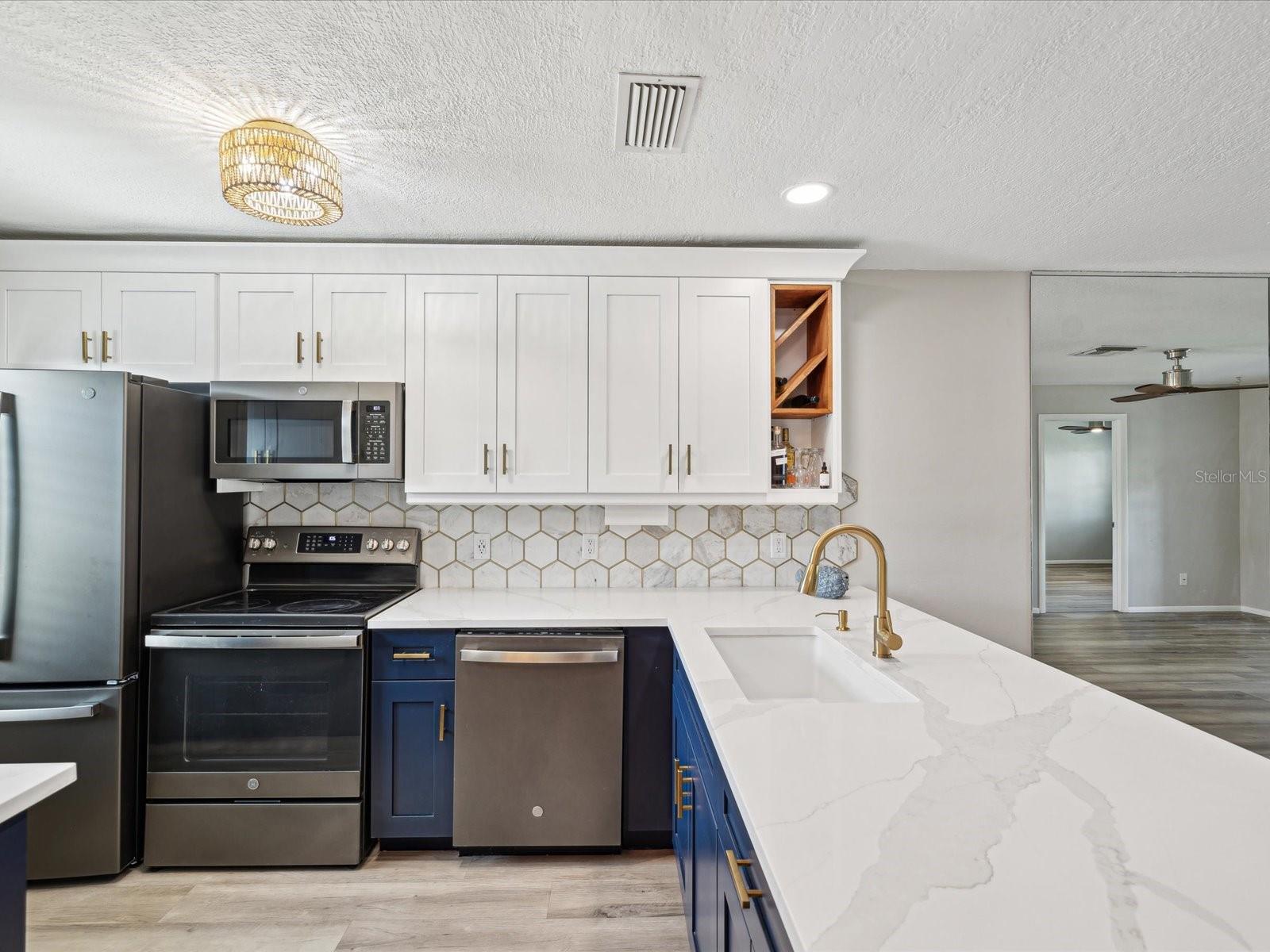 3717 TROPHY BLVD, NEW PORT RICHEY, FL, 34655