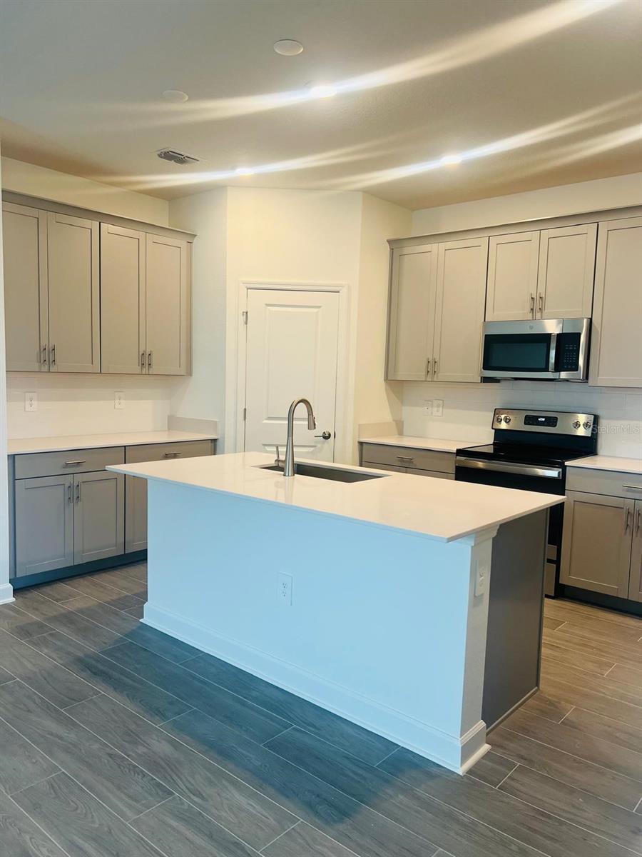 2410 RELAXING LN, KISSIMMEE, FL, 34744