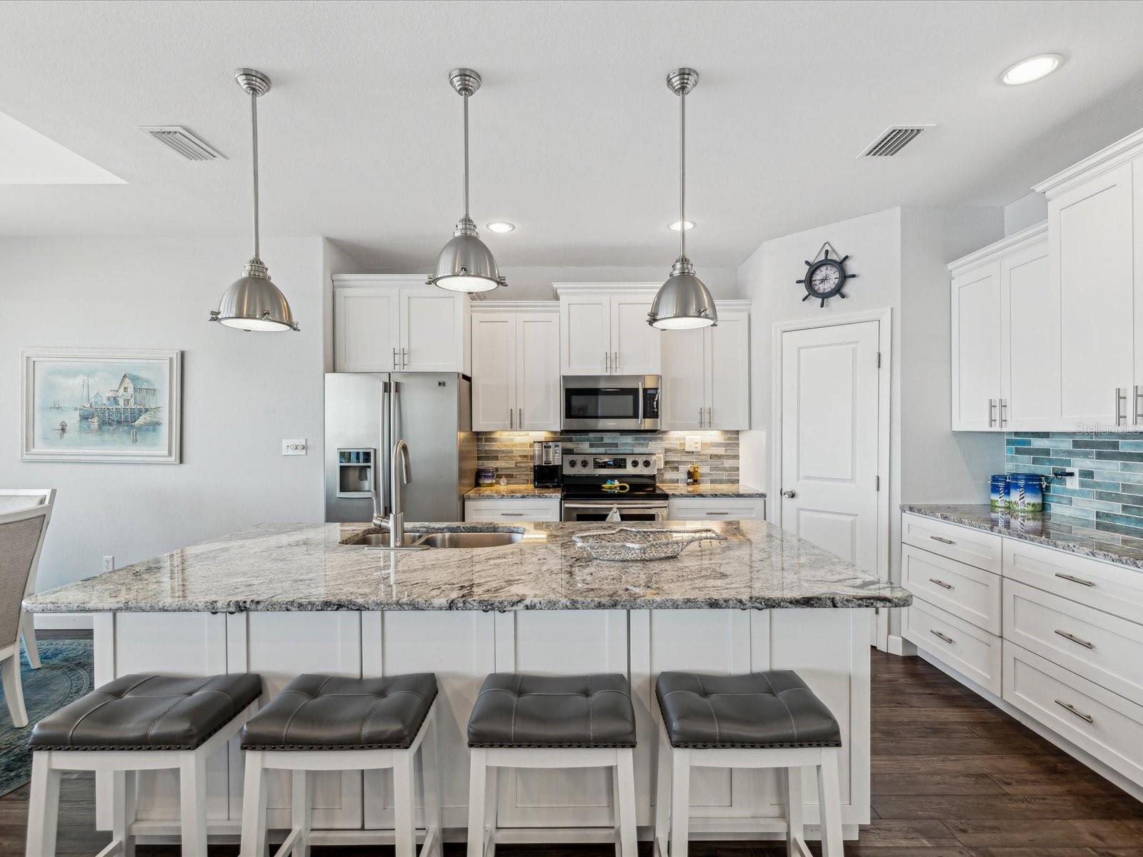 2013 GULFVIEW DR, HOLIDAY, FL, 34691