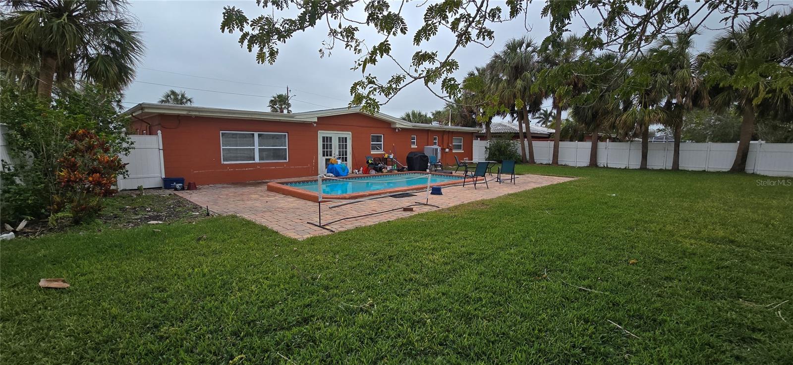 7063 S SHORE DR S, ST PETERSBURG, FL, 33707