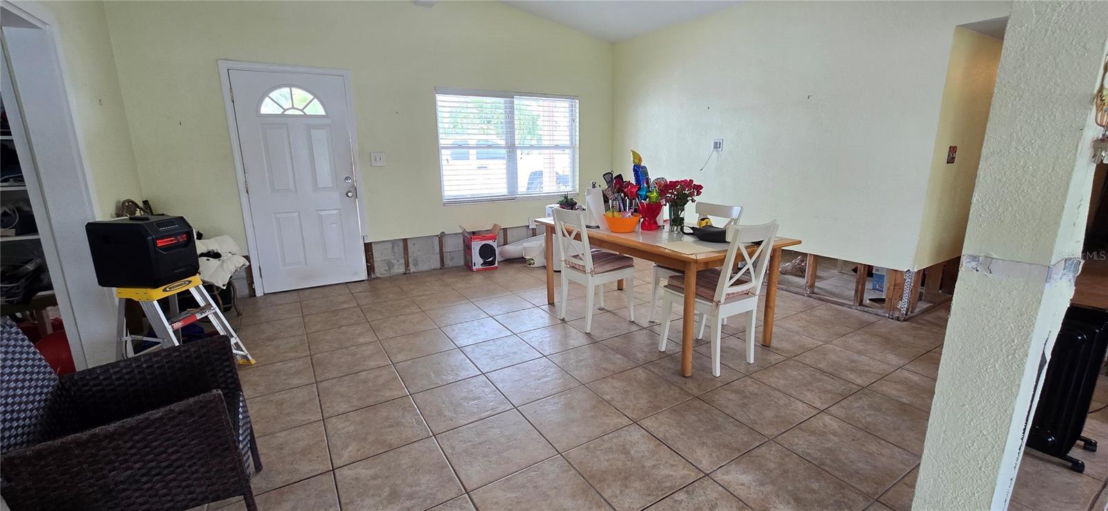 7063 S SHORE DR S, ST PETERSBURG, FL, 33707