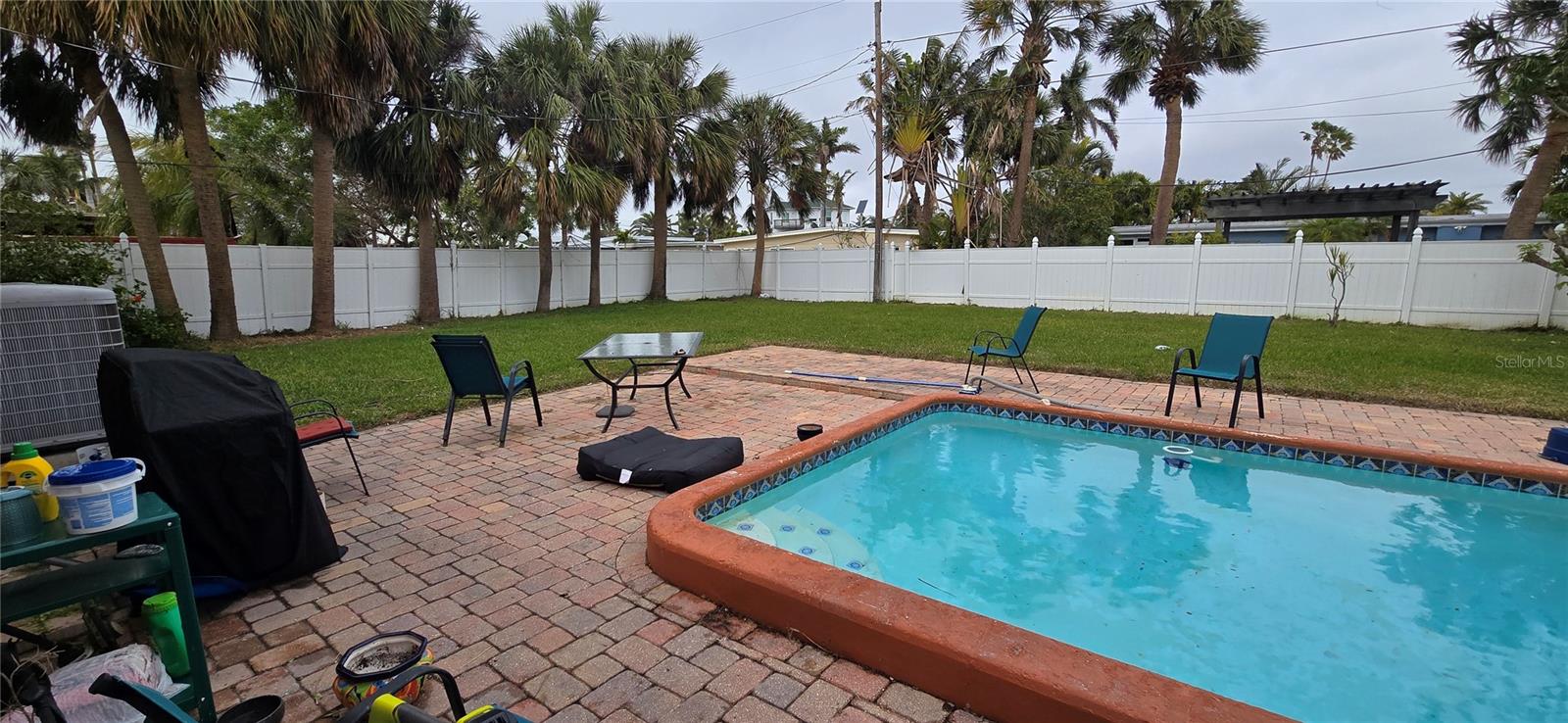 7063 S SHORE DR S, ST PETERSBURG, FL, 33707