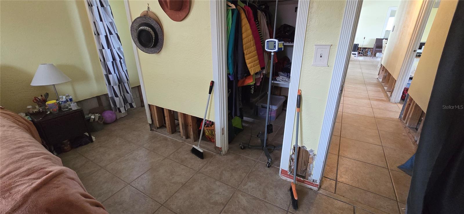 7063 S SHORE DR S, ST PETERSBURG, FL, 33707