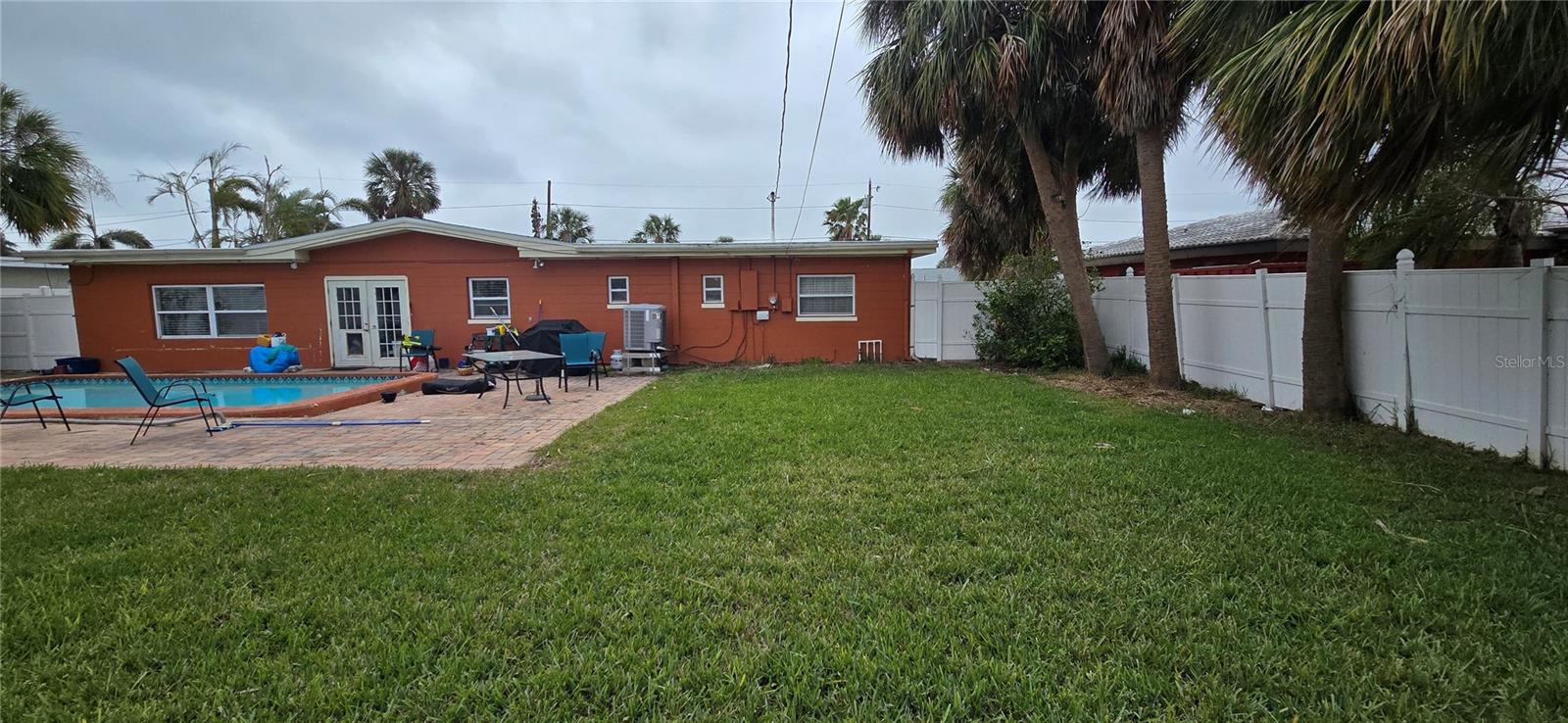 7063 S SHORE DR S, ST PETERSBURG, FL, 33707