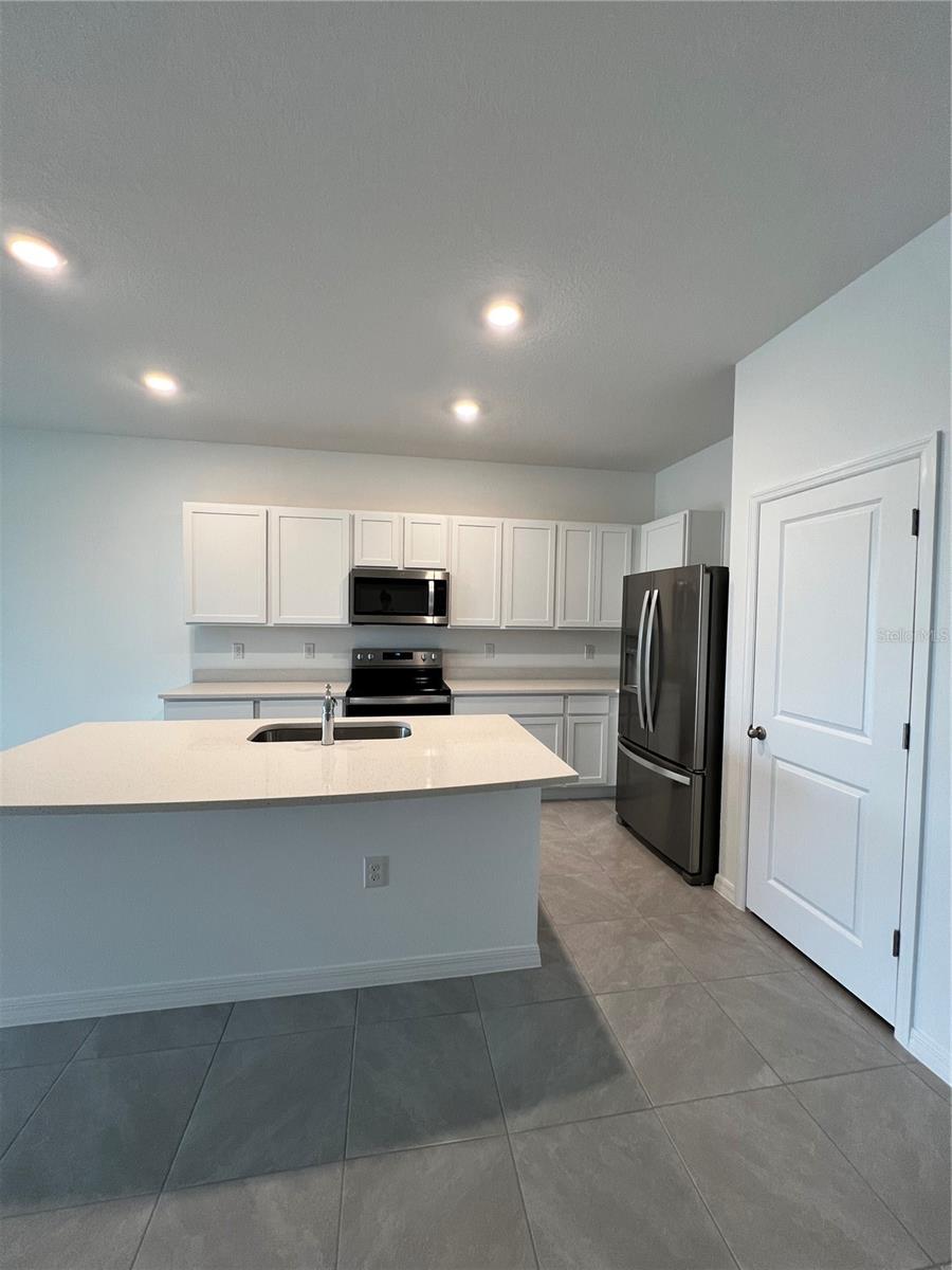 459 MANGROVE SHADE CIR, APOLLO BEACH, FL, 33572