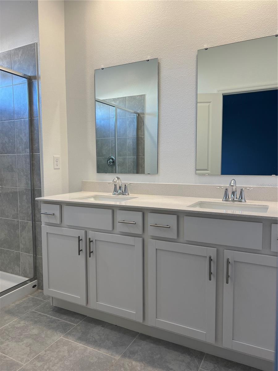 EVERBE, ORLANDO, FL, 32829