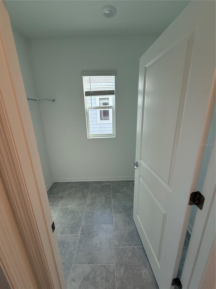 EVERBE, ORLANDO, FL, 32829