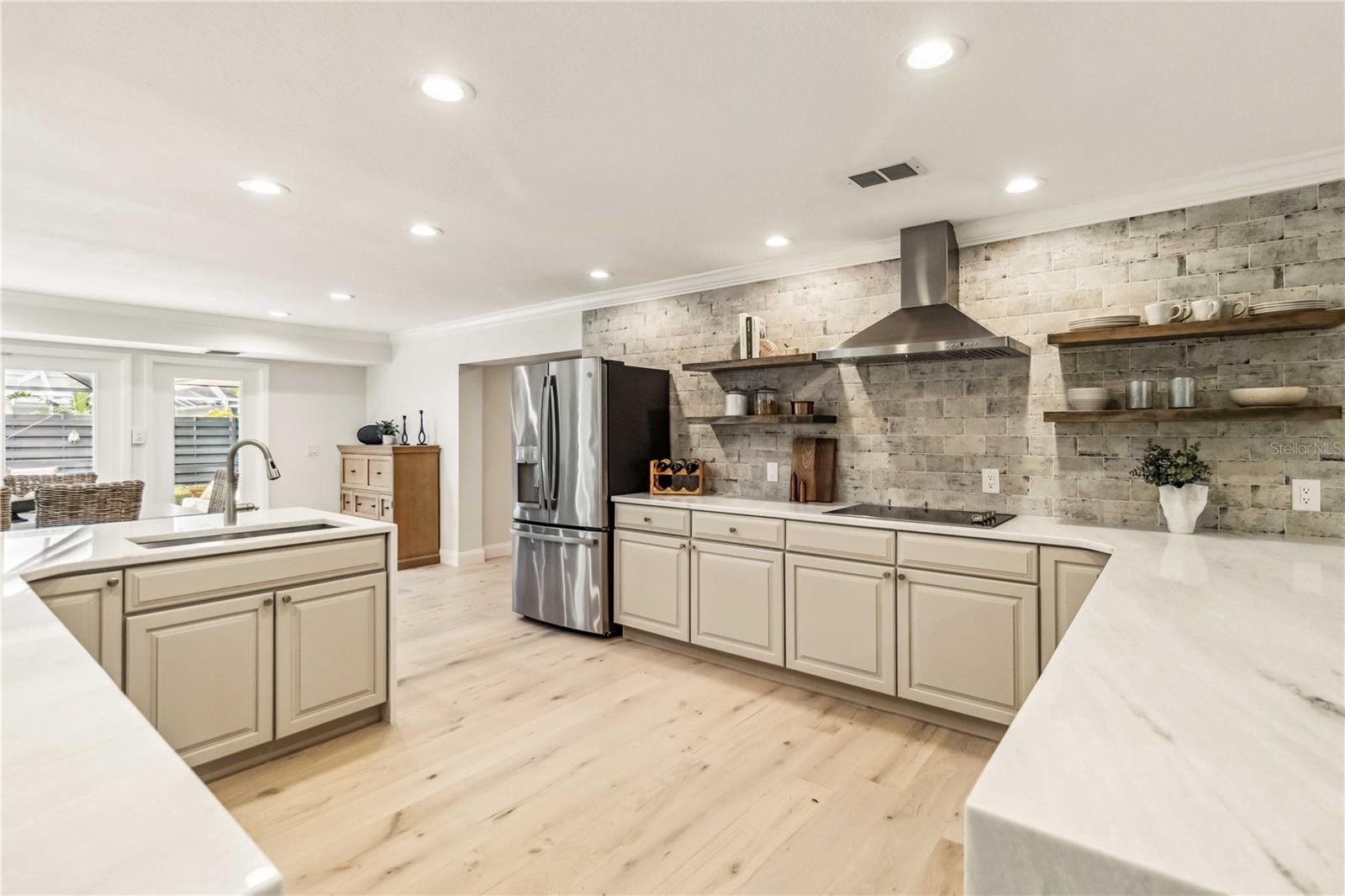 600 OWL WAY, SARASOTA, FL, 34236