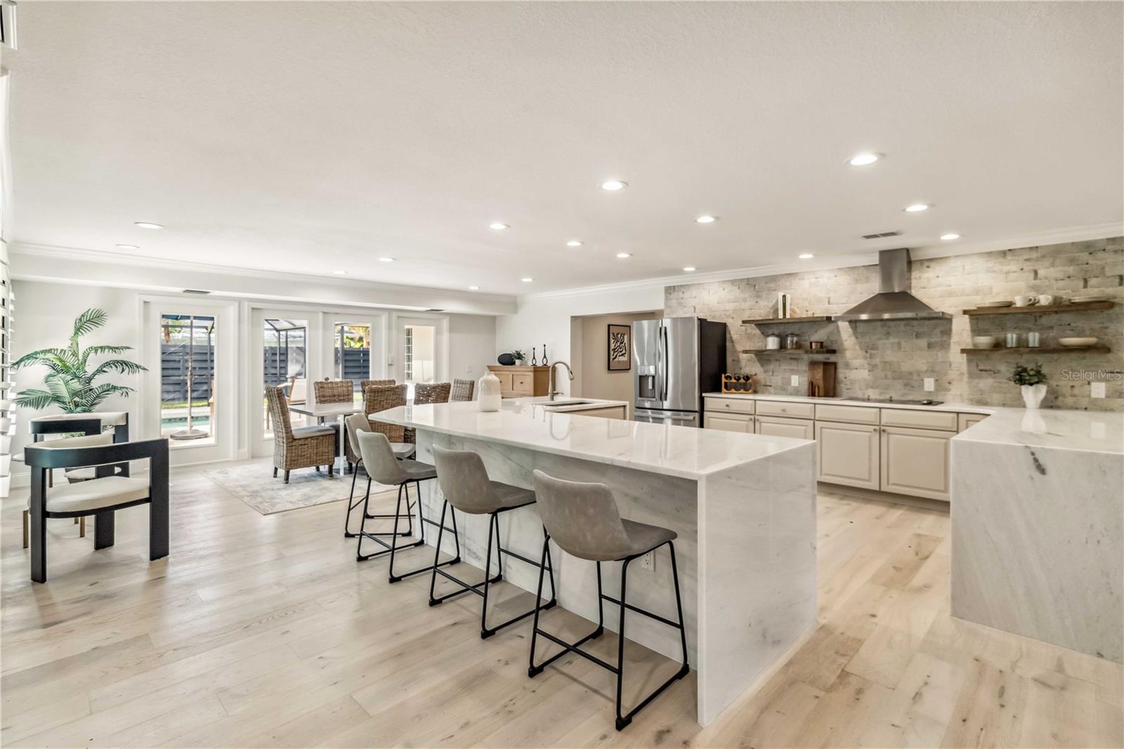 600 OWL WAY, SARASOTA, FL, 34236