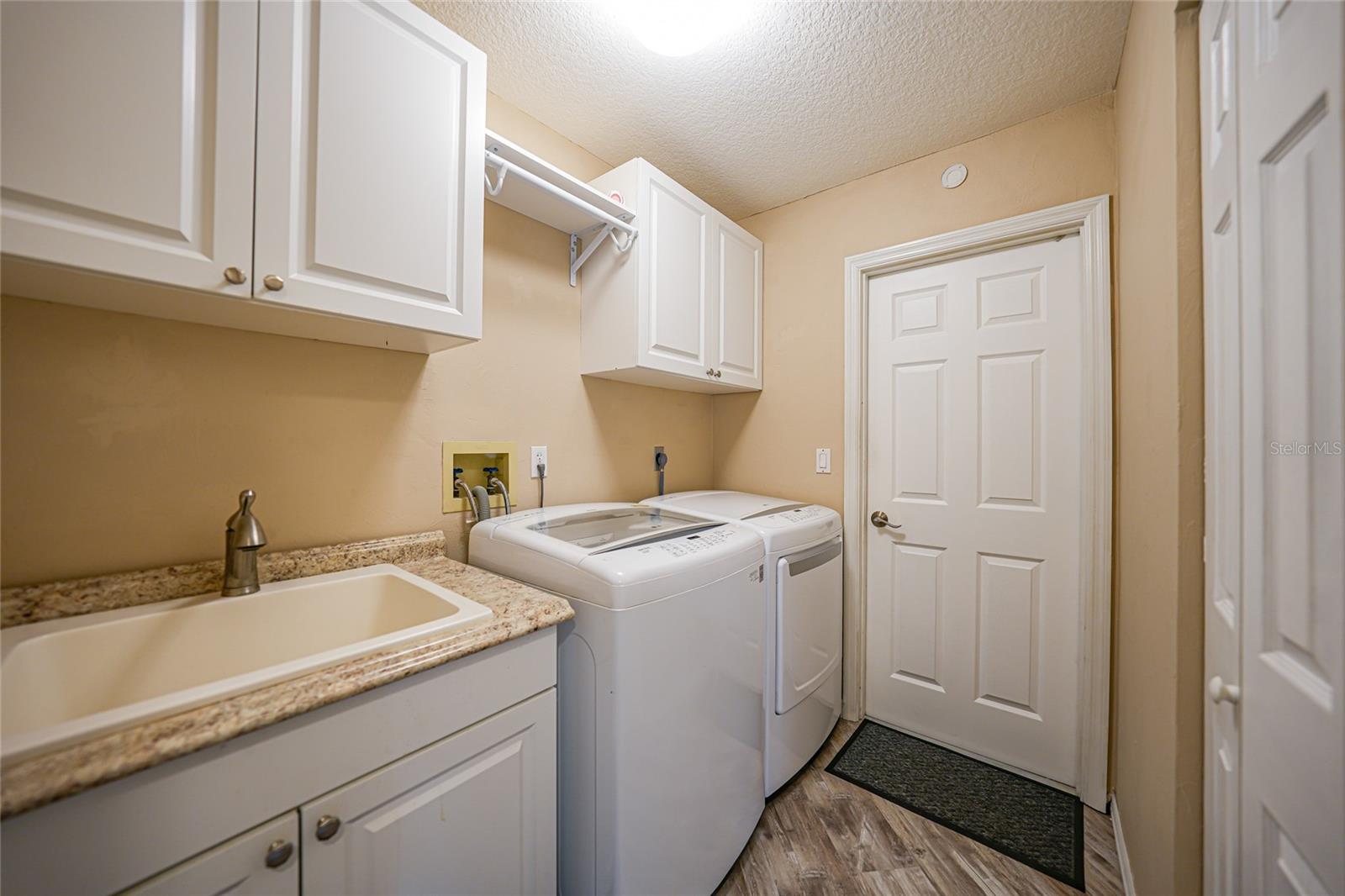 8377 PARKSIDE DR, ENGLEWOOD, FL, 34224