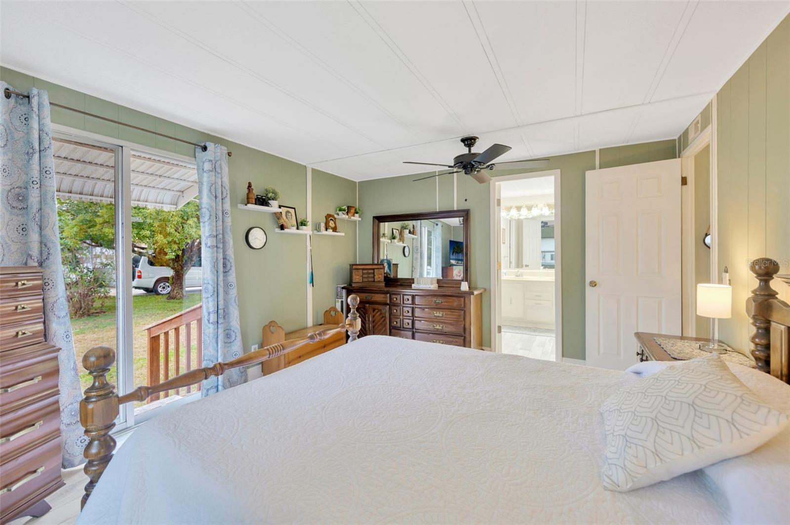 7406 WESTERN CIRCLE DR, BROOKSVILLE, FL, 34613