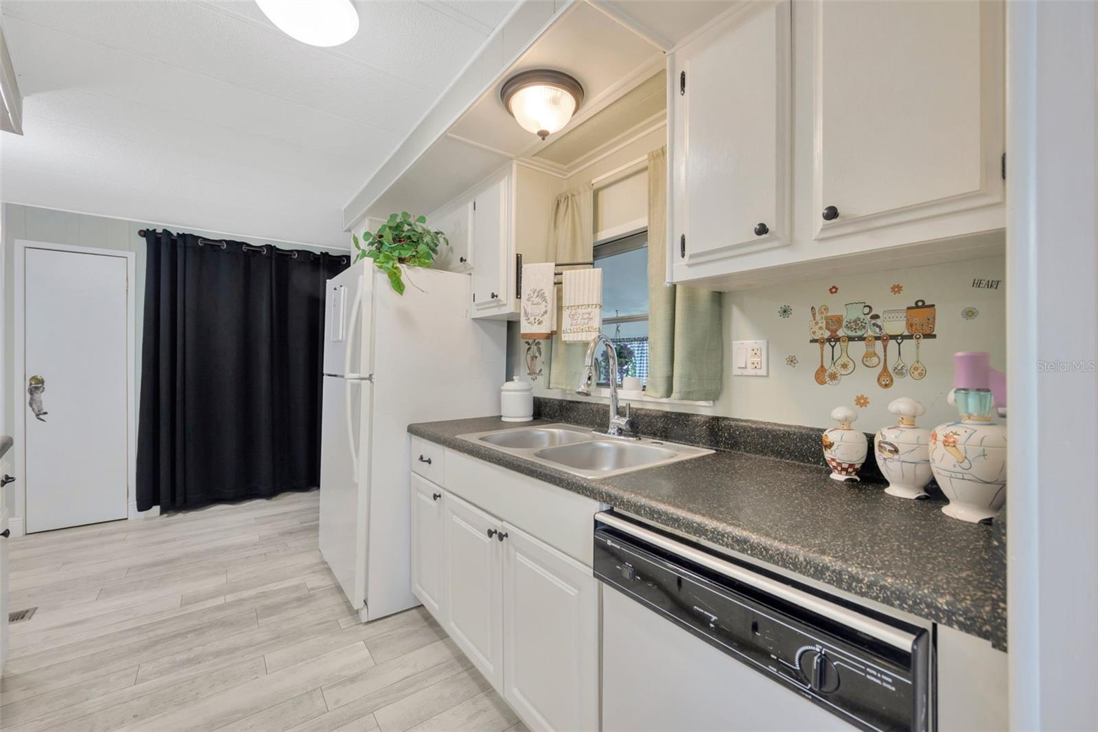 7406 WESTERN CIRCLE DR, BROOKSVILLE, FL, 34613