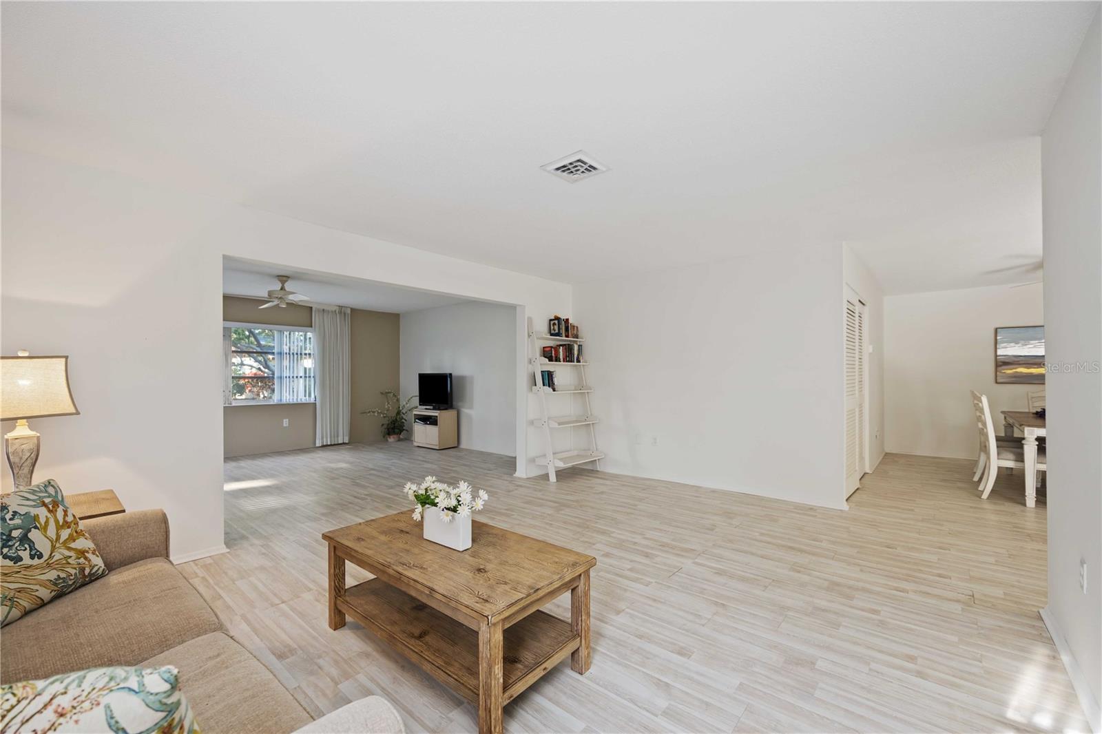 3530 TREE LINE DR #4, SARASOTA, FL, 34231