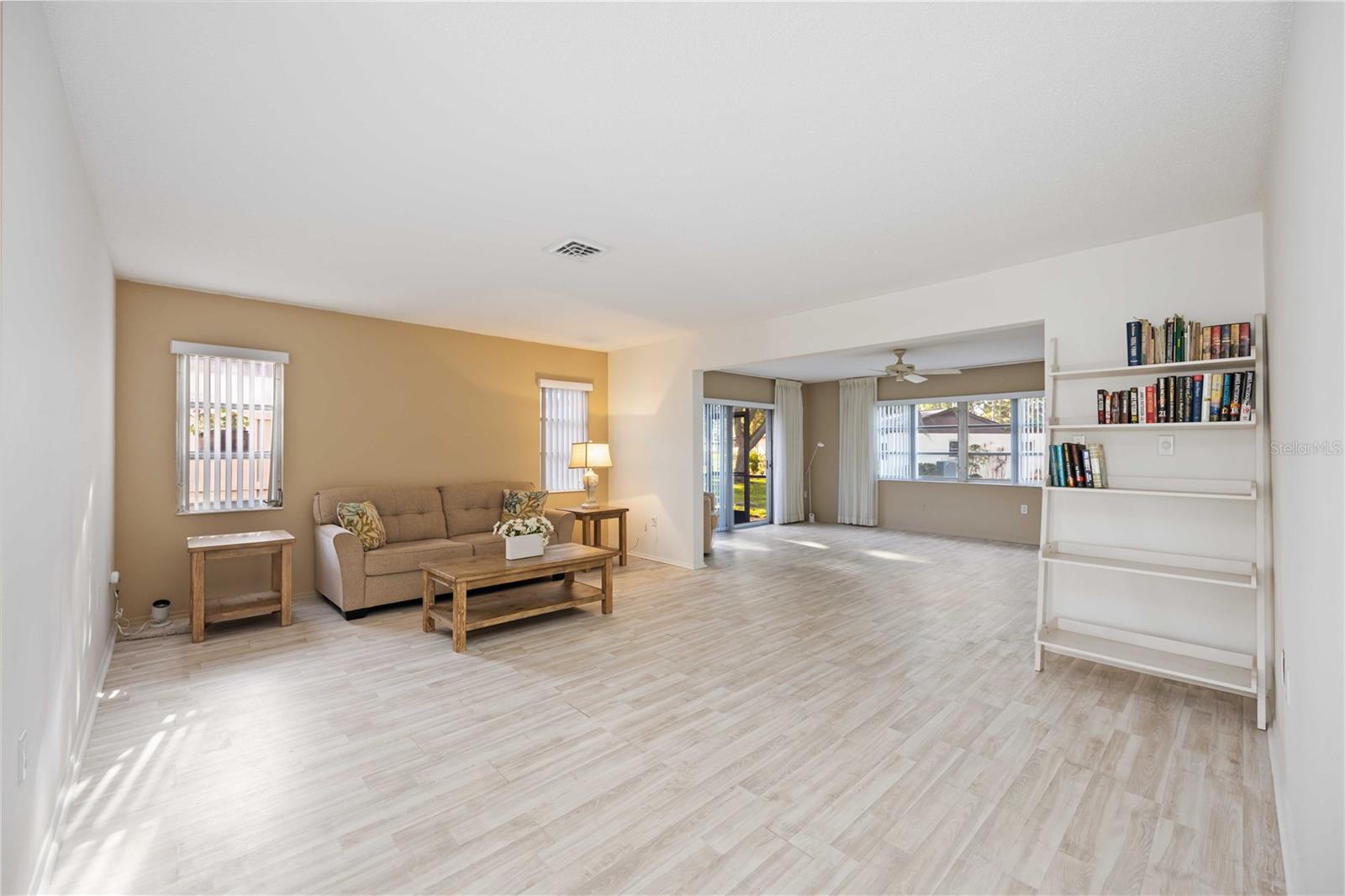 3530 TREE LINE DR #4, SARASOTA, FL, 34231