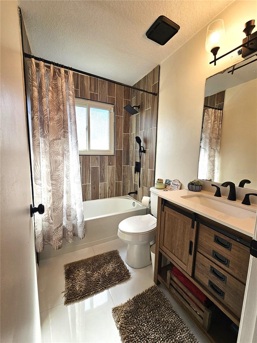 1387 HENSLEY DR, DELAND, FL, 32724