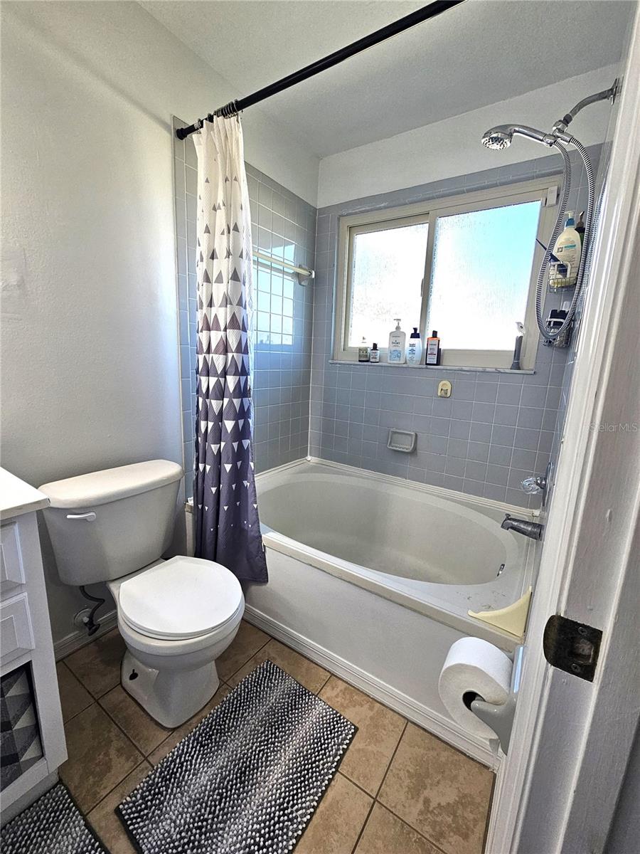 1387 HENSLEY DR, DELAND, FL, 32724