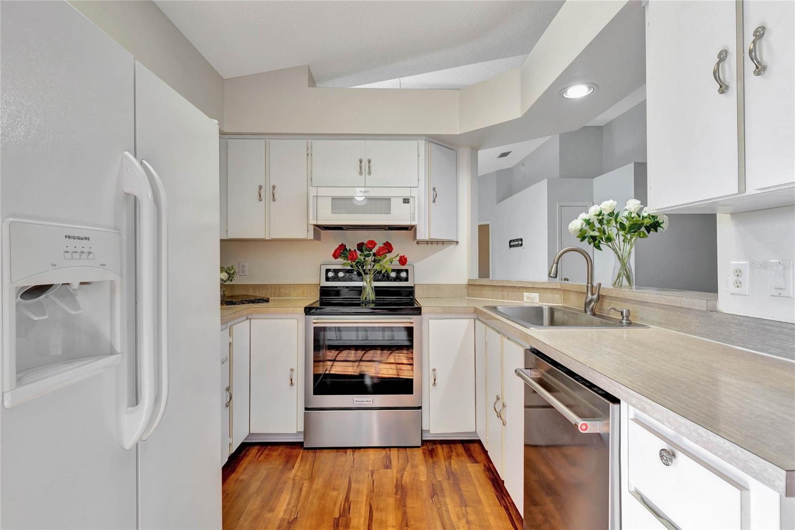 26607 RACQUET CIR, LEESBURG, FL, 34748