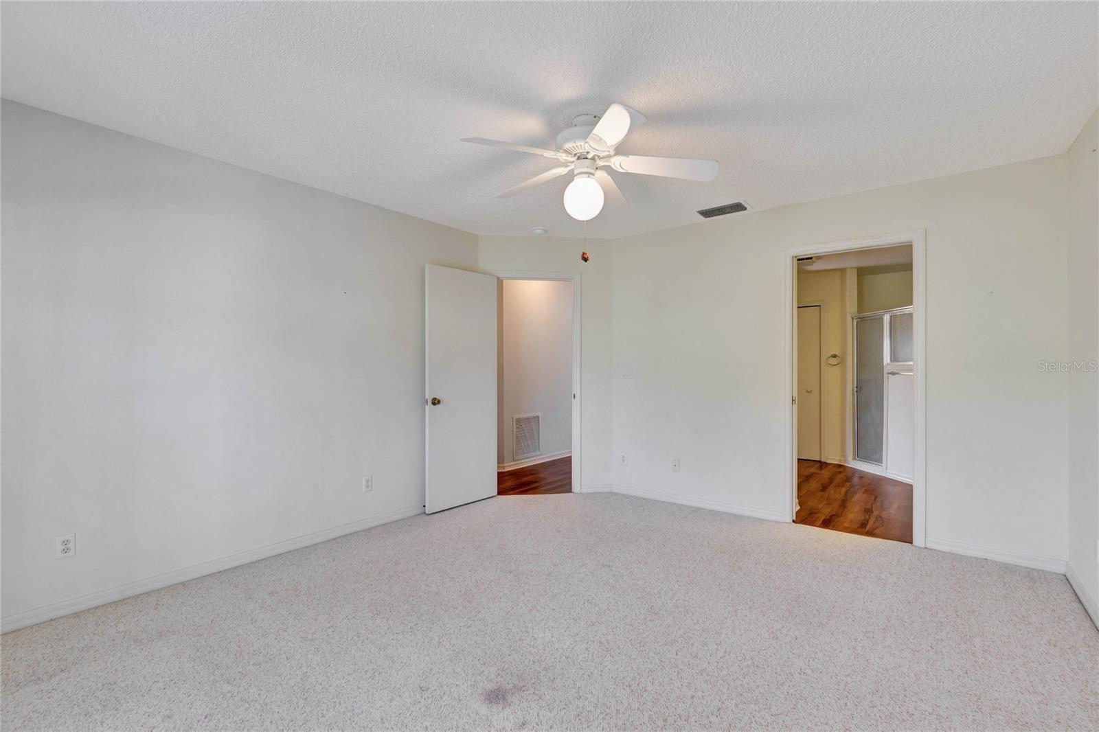 26607 RACQUET CIR, LEESBURG, FL, 34748