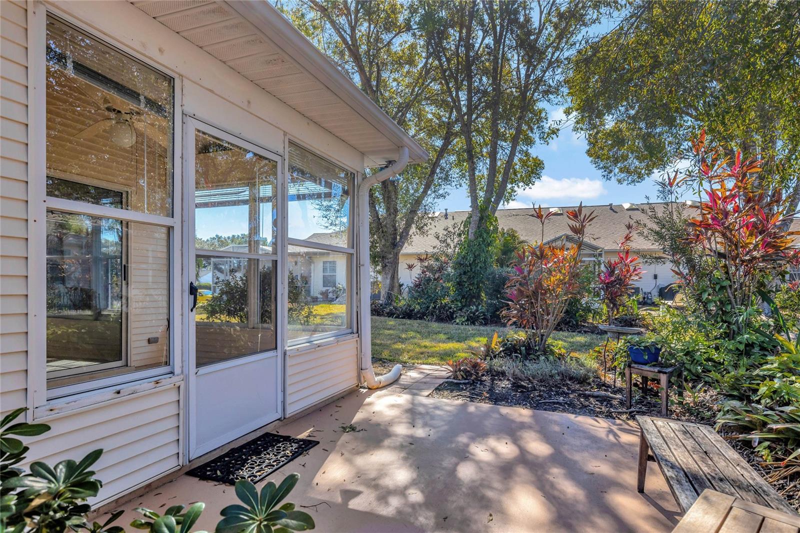 26607 RACQUET CIR, LEESBURG, FL, 34748