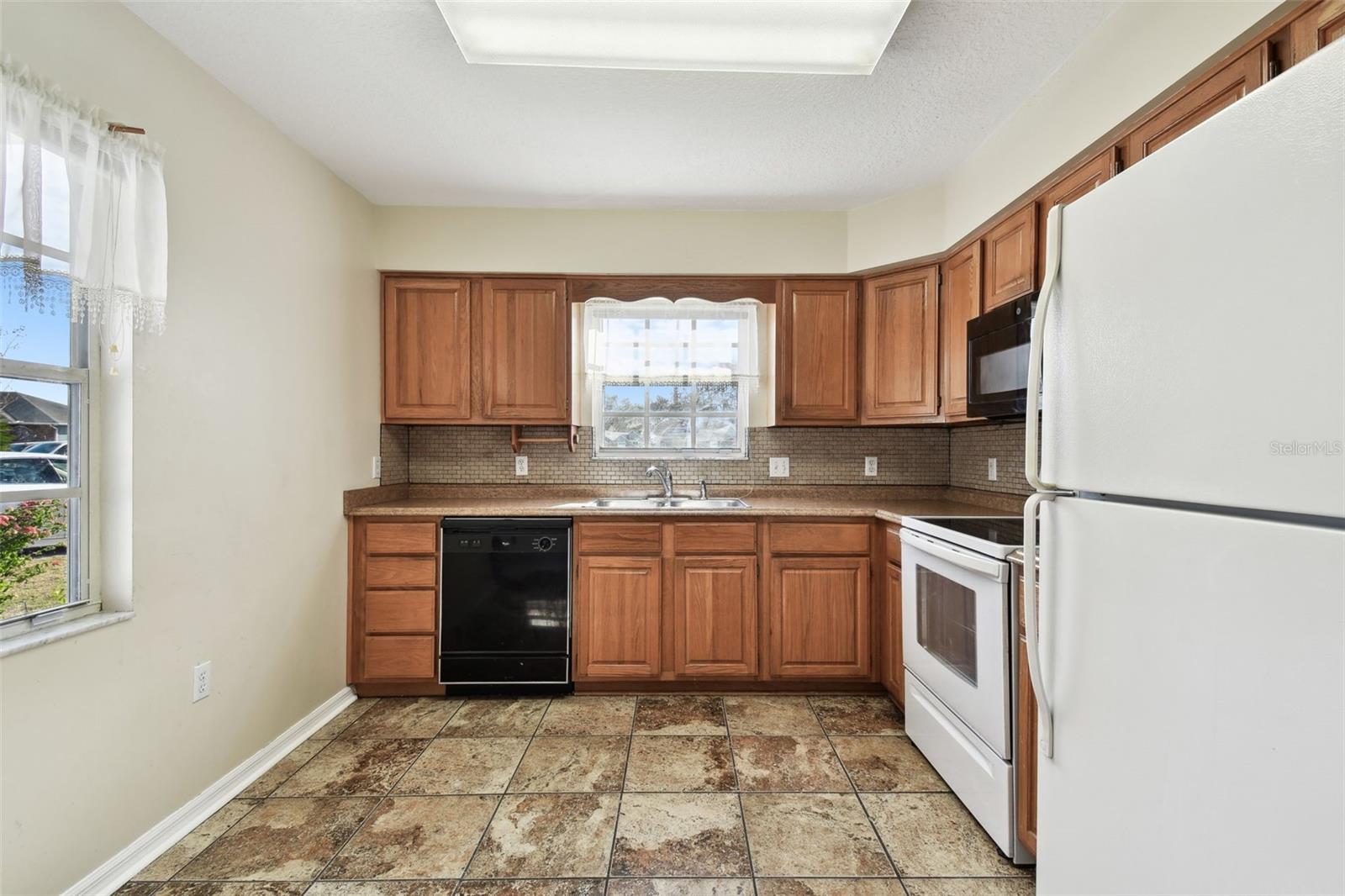 37401 WEDGEWOOD DR, ZEPHYRHILLS, FL, 33542