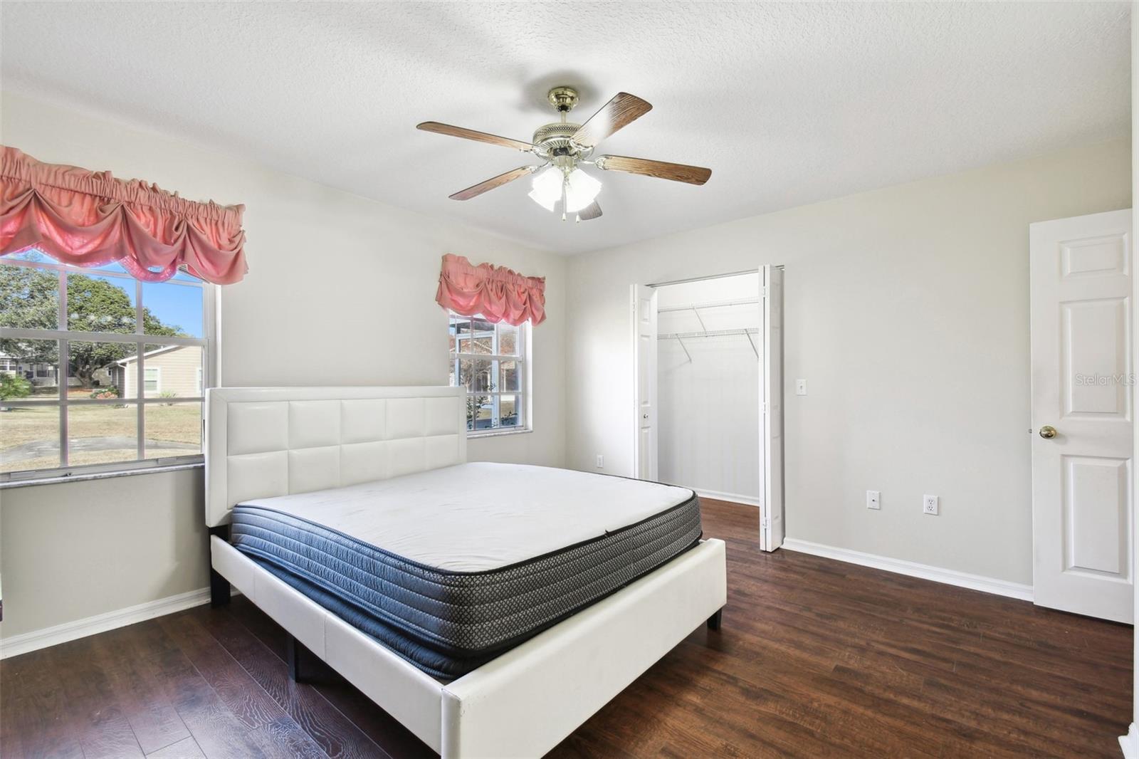 37401 WEDGEWOOD DR, ZEPHYRHILLS, FL, 33542