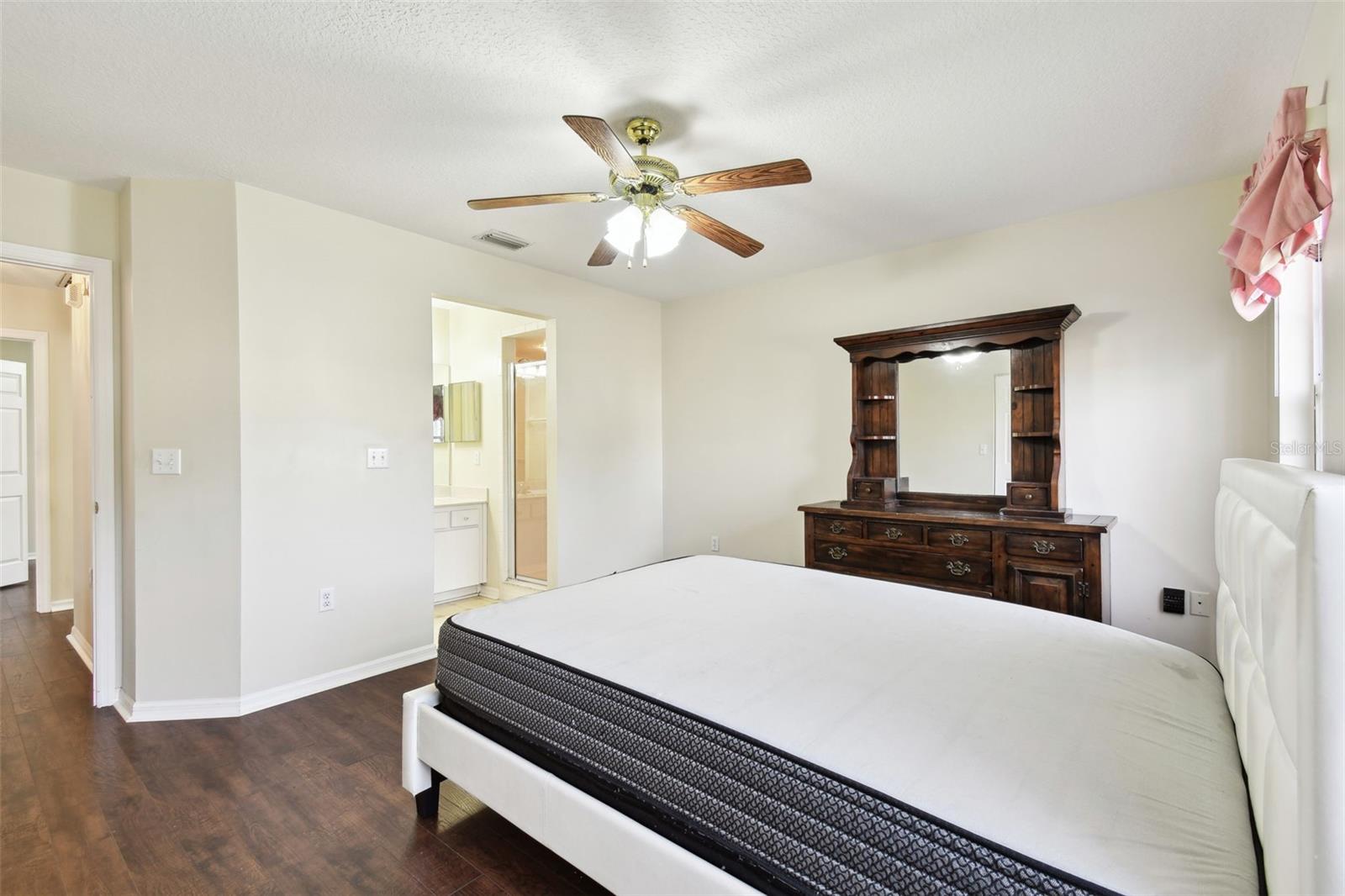 37401 WEDGEWOOD DR, ZEPHYRHILLS, FL, 33542