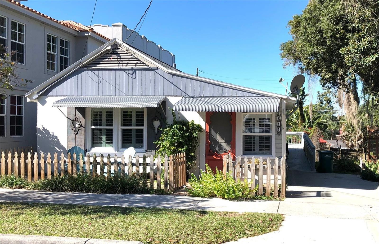 311 N BAKER ST, MOUNT DORA, FL, 32757