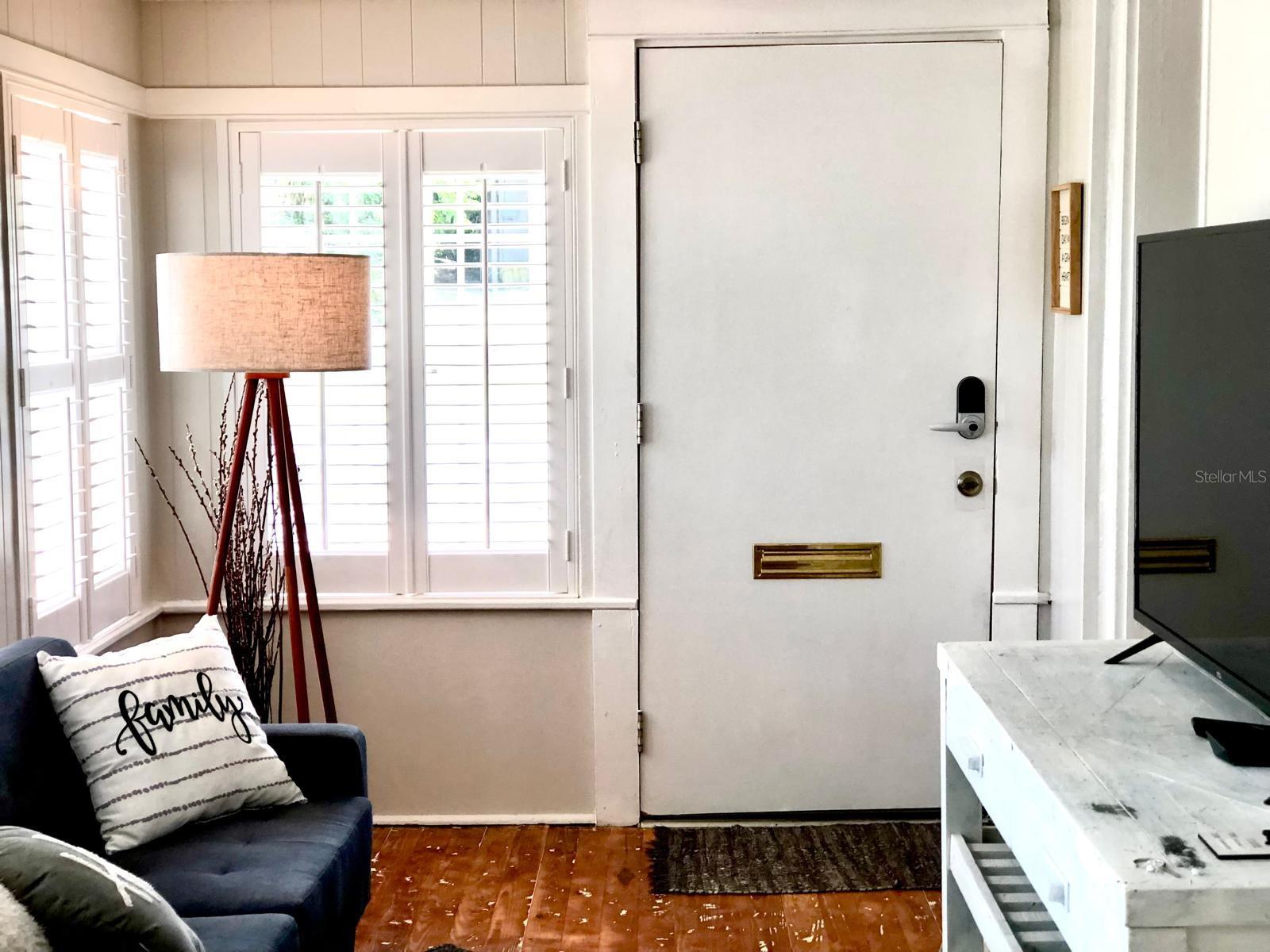 311 N BAKER ST, MOUNT DORA, FL, 32757