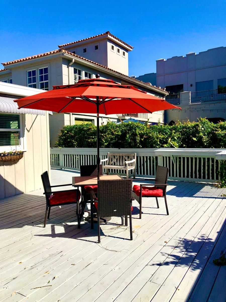 311 N BAKER ST, MOUNT DORA, FL, 32757