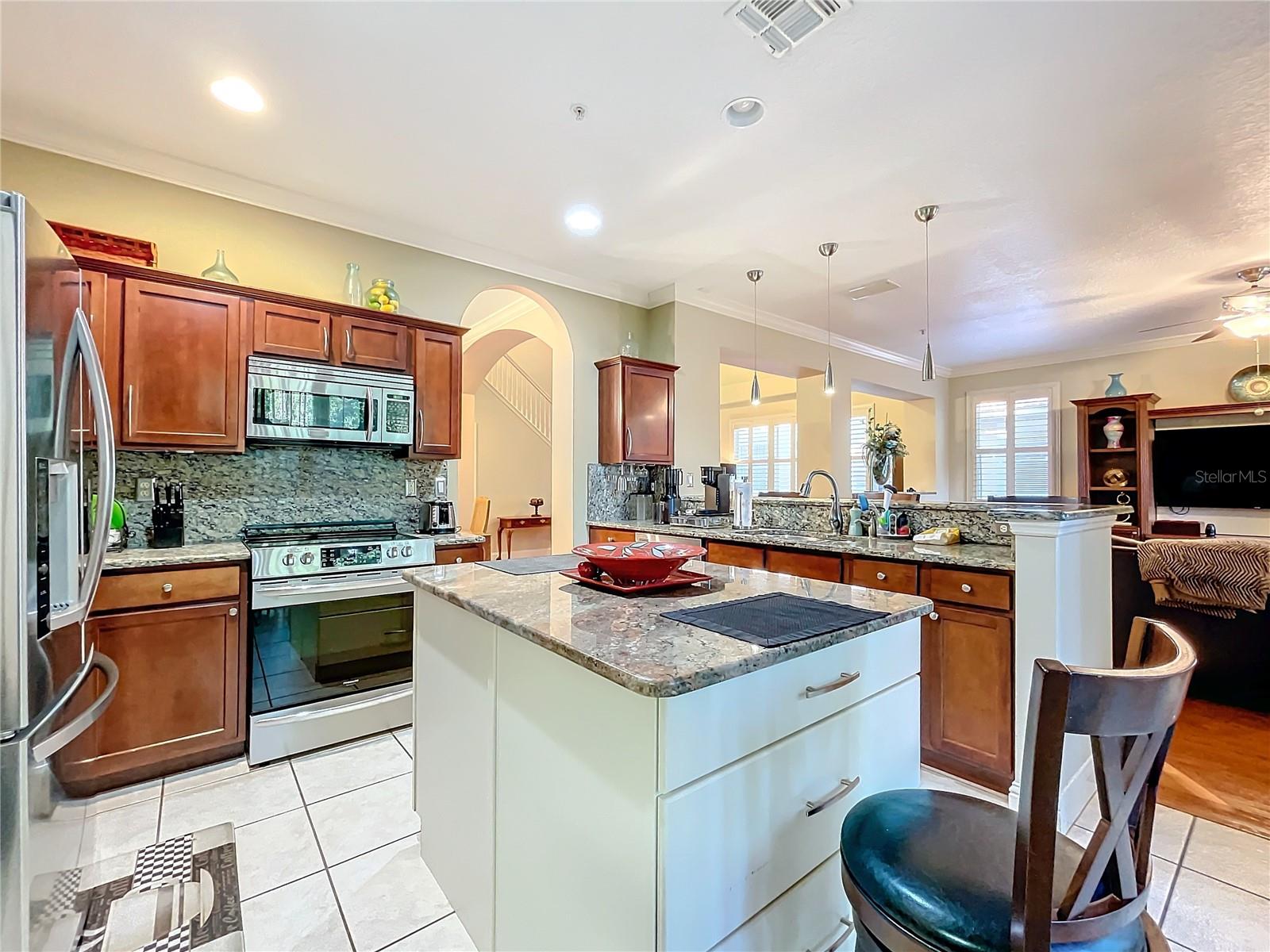 2244 N WEKIVA VILLAGE LN, APOPKA, FL, 32703