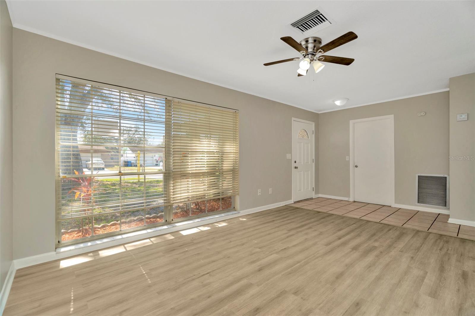 5205 LANDSMAN AVE, TAMPA, FL, 33625