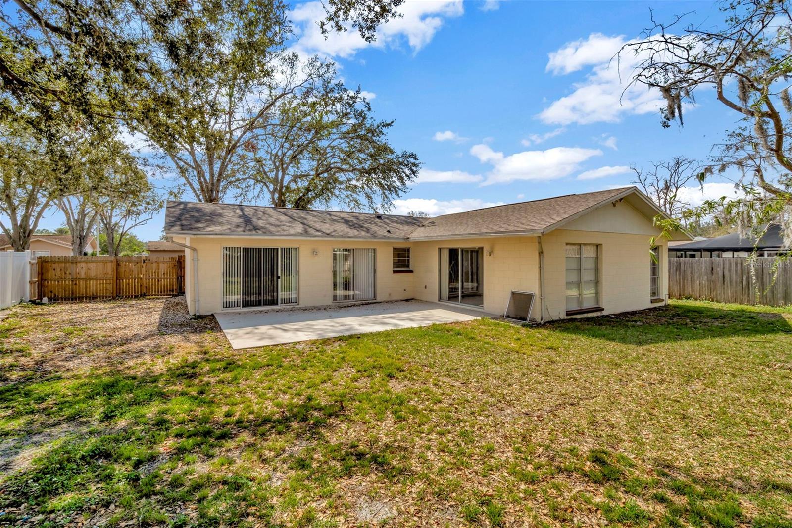 5205 LANDSMAN AVE, TAMPA, FL, 33625