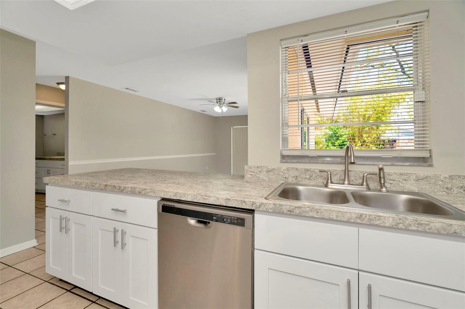 5205 LANDSMAN AVE, TAMPA, FL, 33625