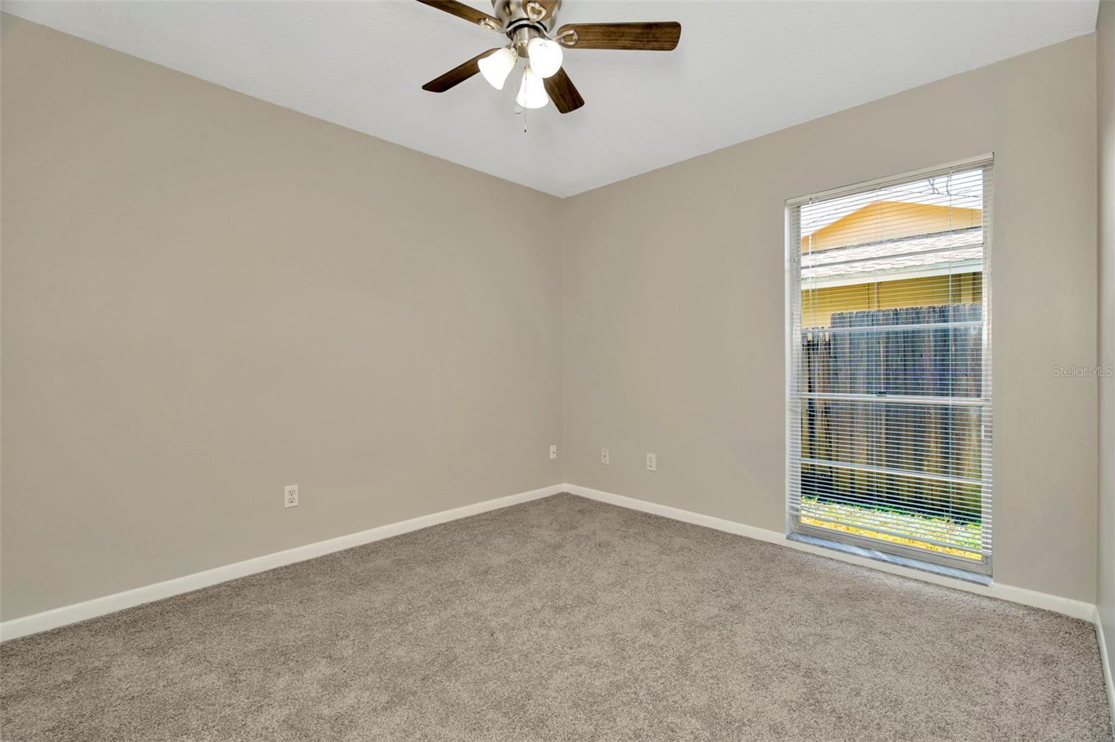5205 LANDSMAN AVE, TAMPA, FL, 33625