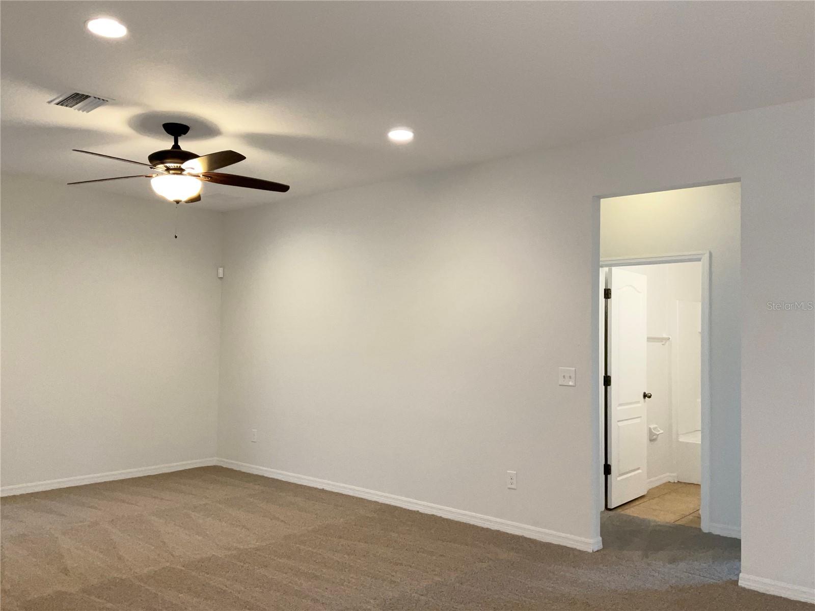 562 VISTA RIDGE DR, RUSKIN, FL, 33570