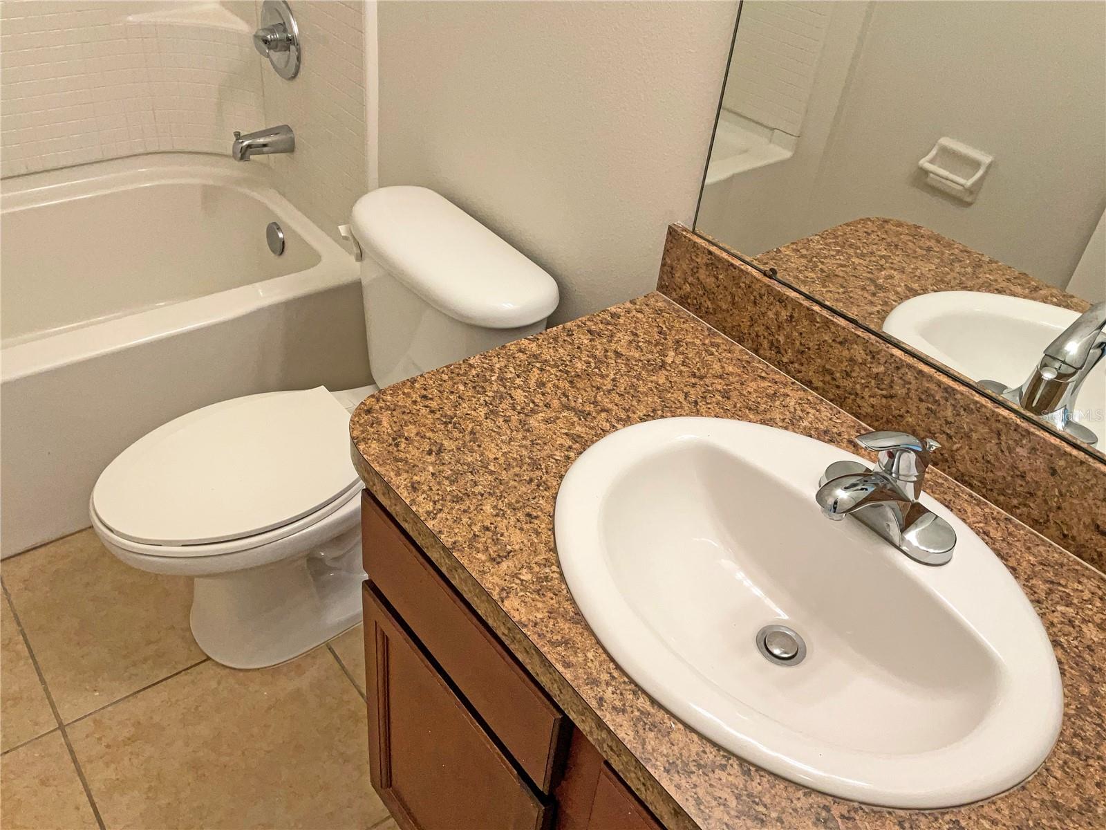 562 VISTA RIDGE DR, RUSKIN, FL, 33570
