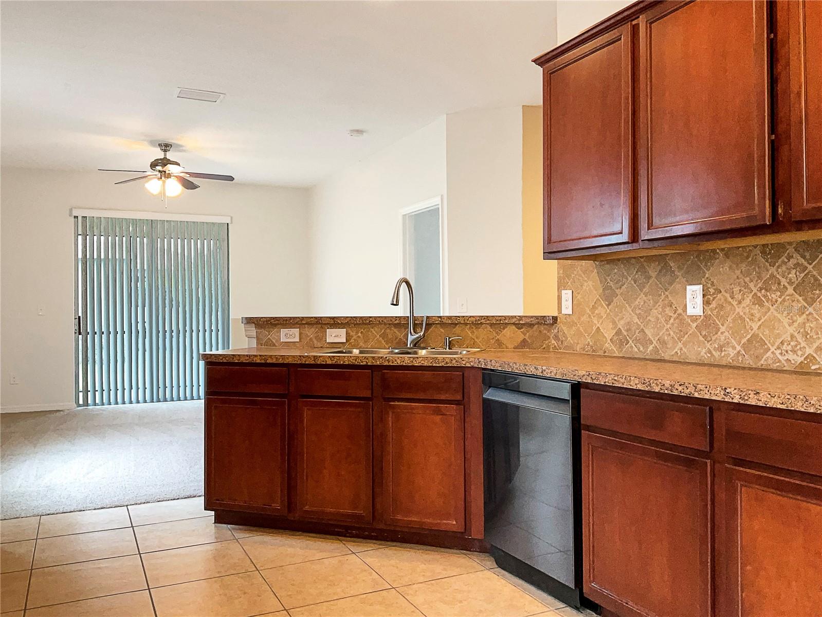 562 VISTA RIDGE DR, RUSKIN, FL, 33570