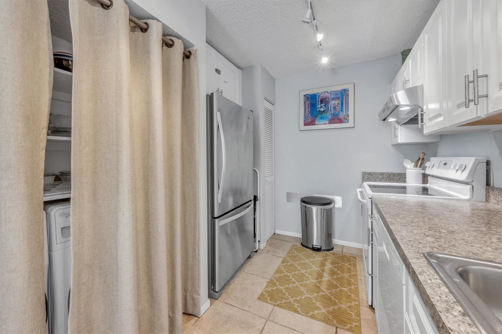 235 64TH ST, HOLMES BEACH, FL, 34217