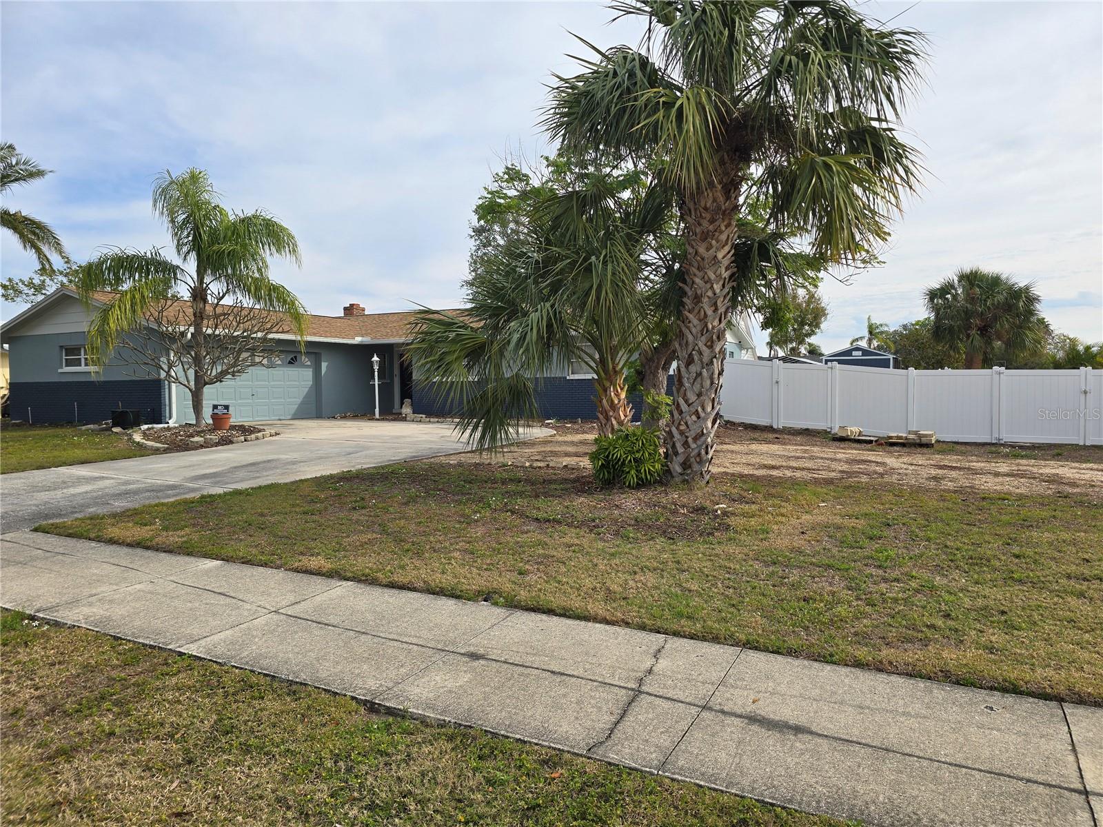 4701 LODESTONE DR, TAMPA, FL, 33615
