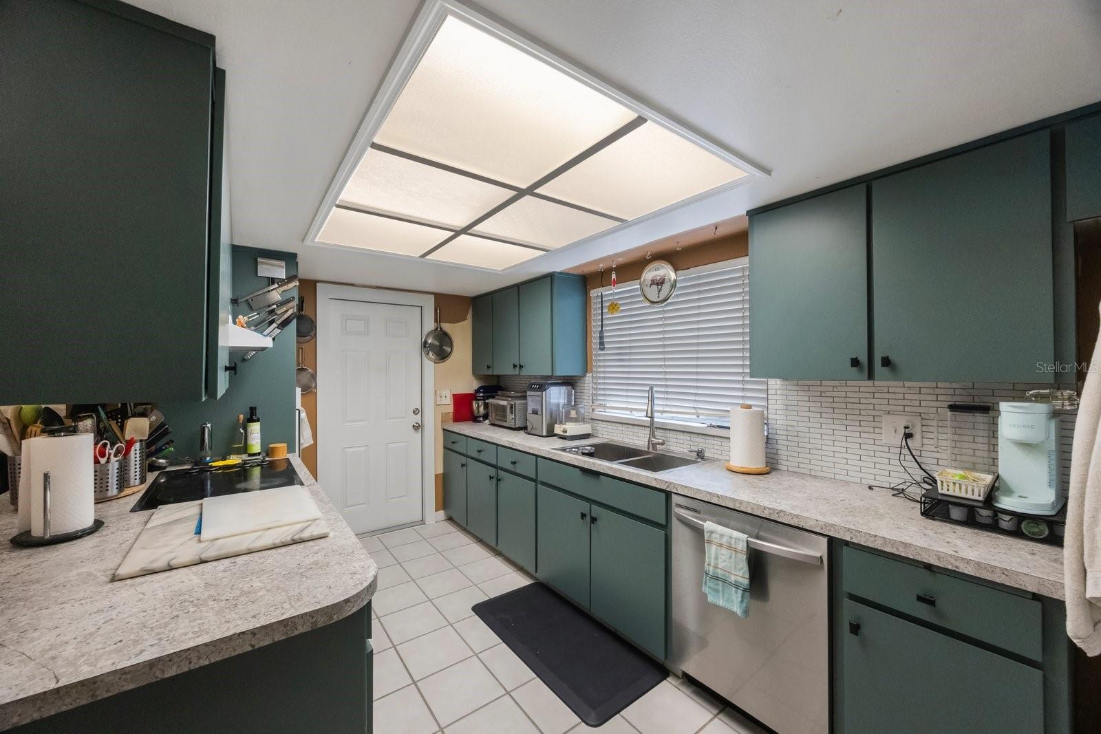 4701 LODESTONE DR, TAMPA, FL, 33615