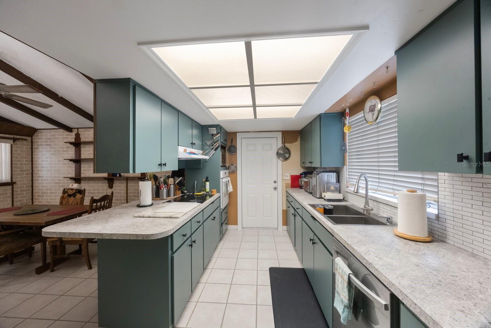 4701 LODESTONE DR, TAMPA, FL, 33615
