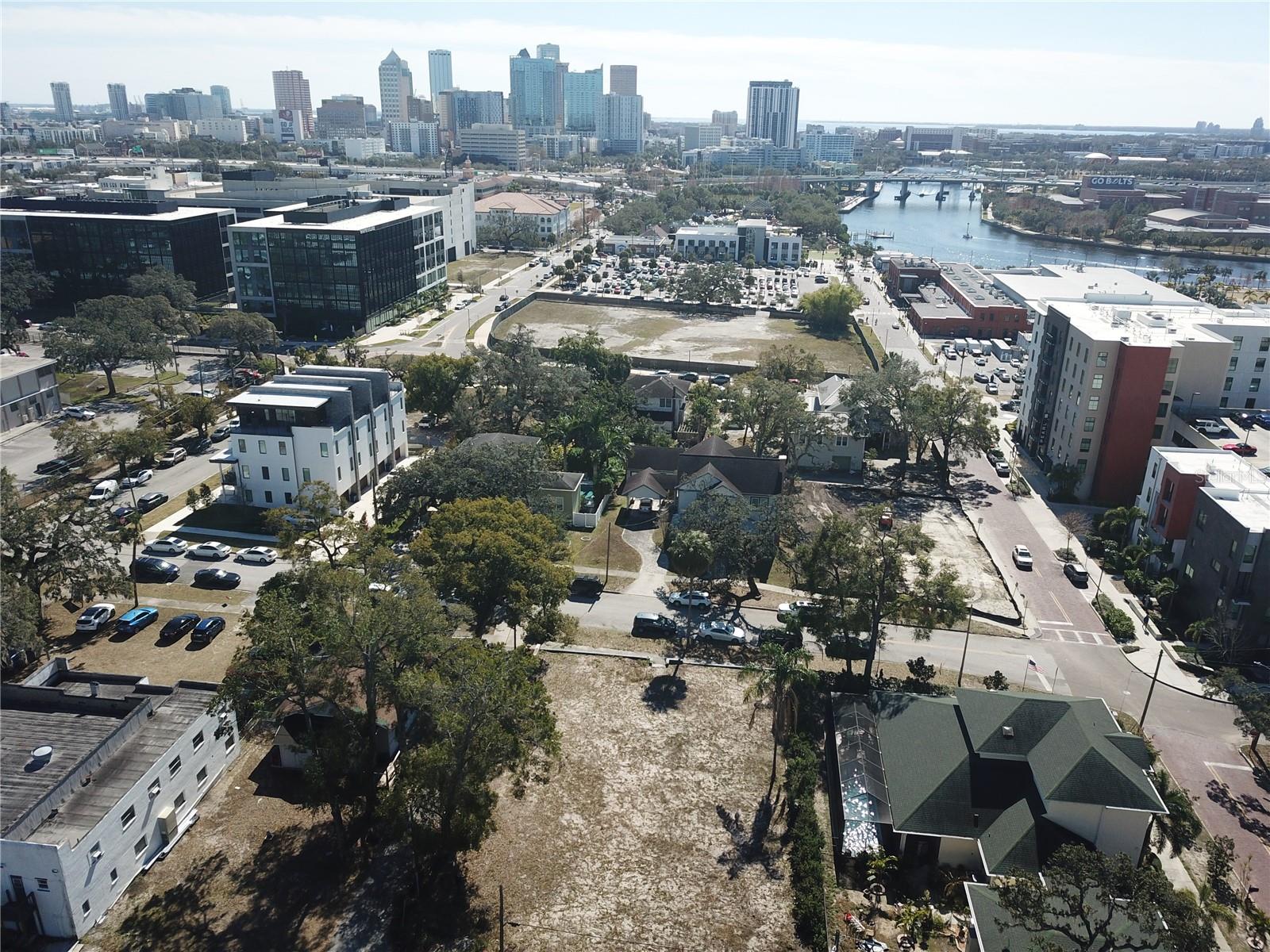 205 W ROSS AVE, TAMPA, FL, 33602