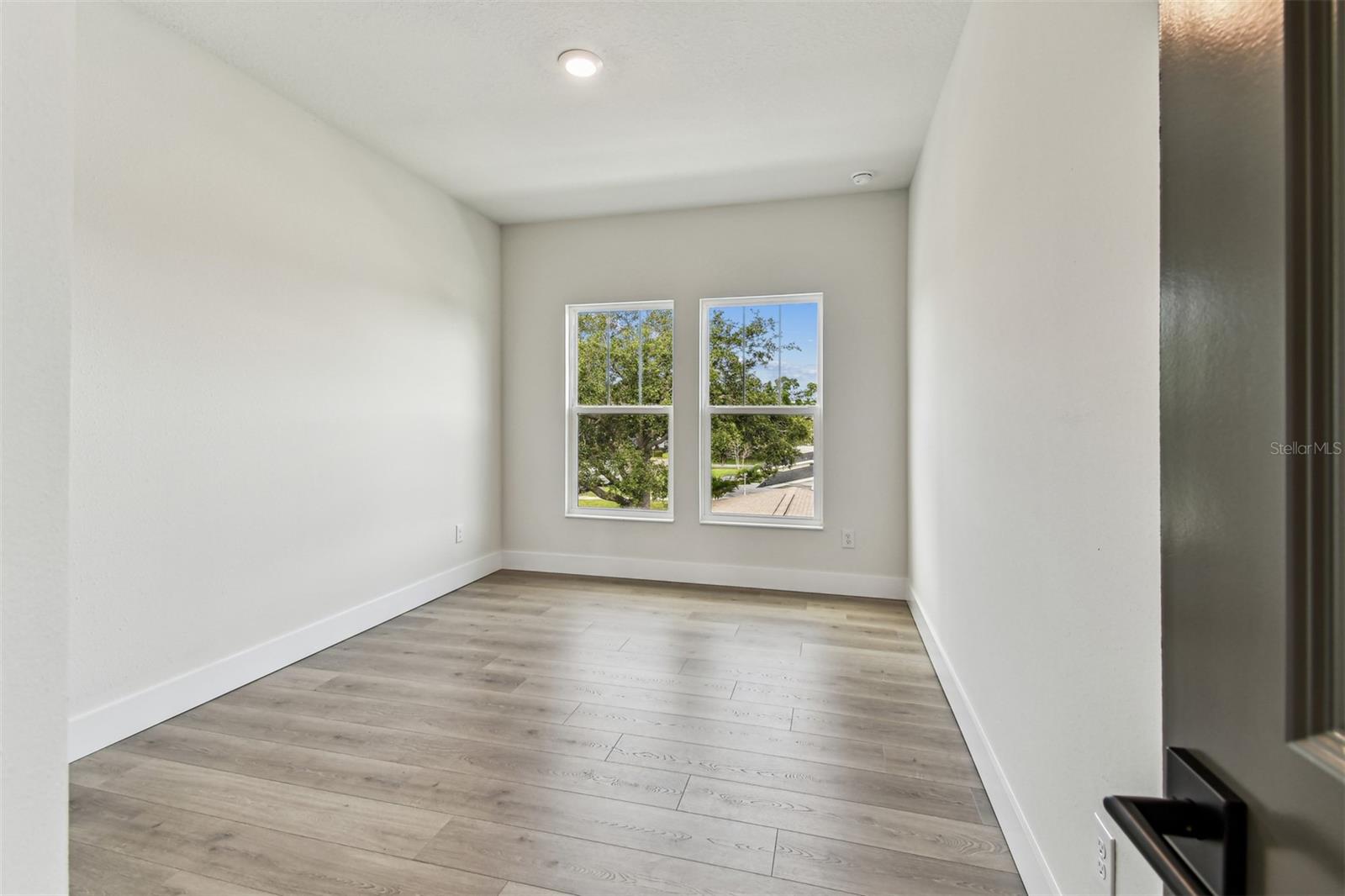 441 42ND AVE NE, ST PETERSBURG, FL, 33703