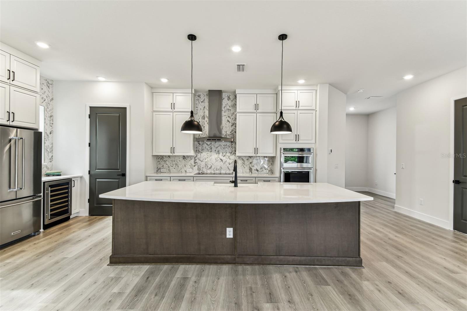 441 42ND AVE NE, ST PETERSBURG, FL, 33703