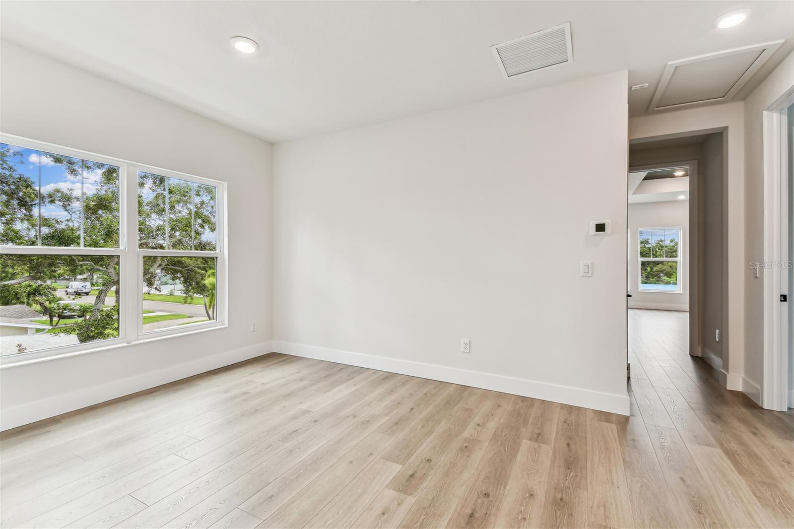 441 42ND AVE NE, ST PETERSBURG, FL, 33703