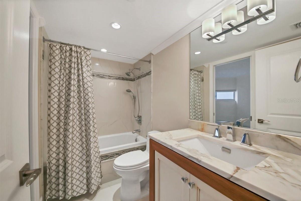 988 BLVD OF THE ARTS BLVD #1617, SARASOTA, FL, 34236