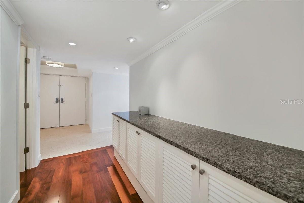 988 BLVD OF THE ARTS BLVD #1617, SARASOTA, FL, 34236