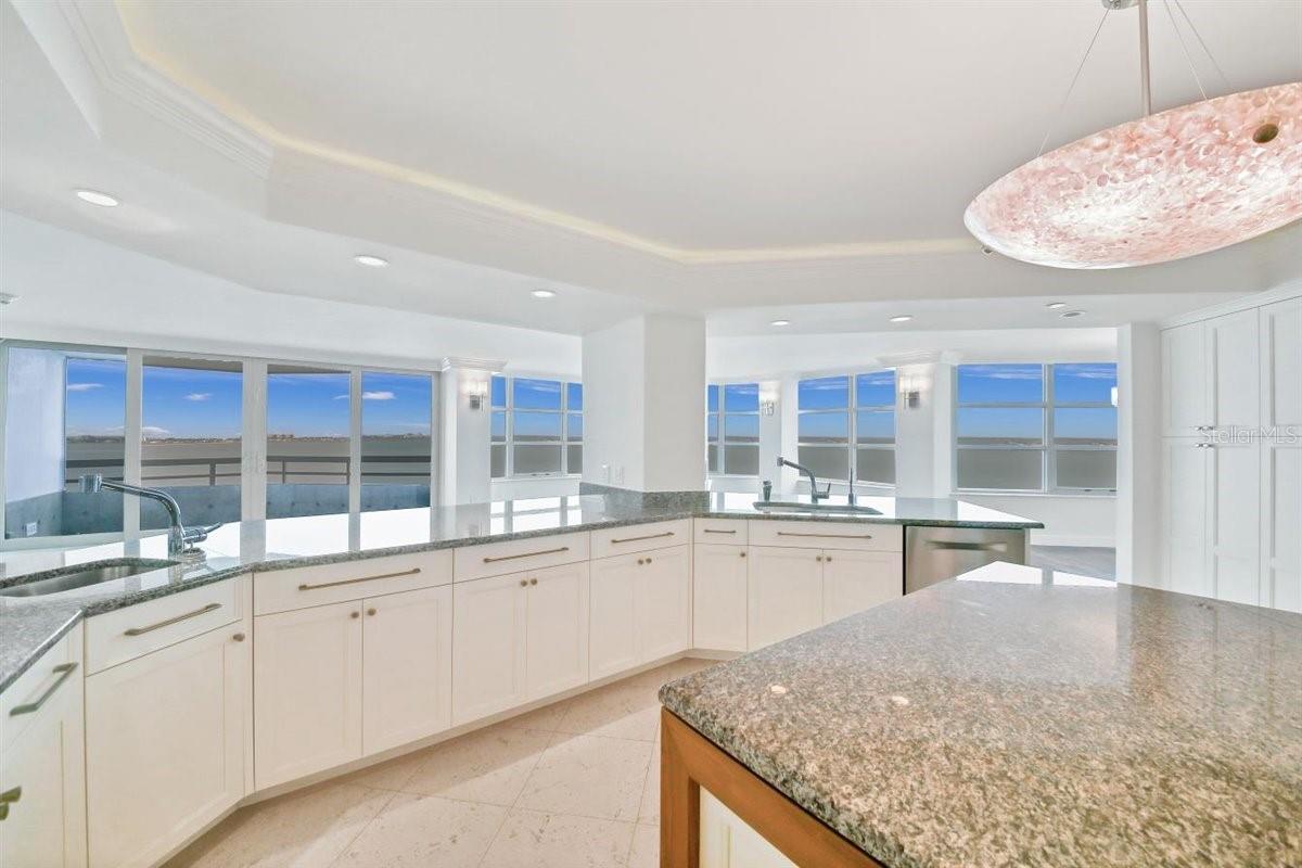 988 BLVD OF THE ARTS BLVD #1617, SARASOTA, FL, 34236